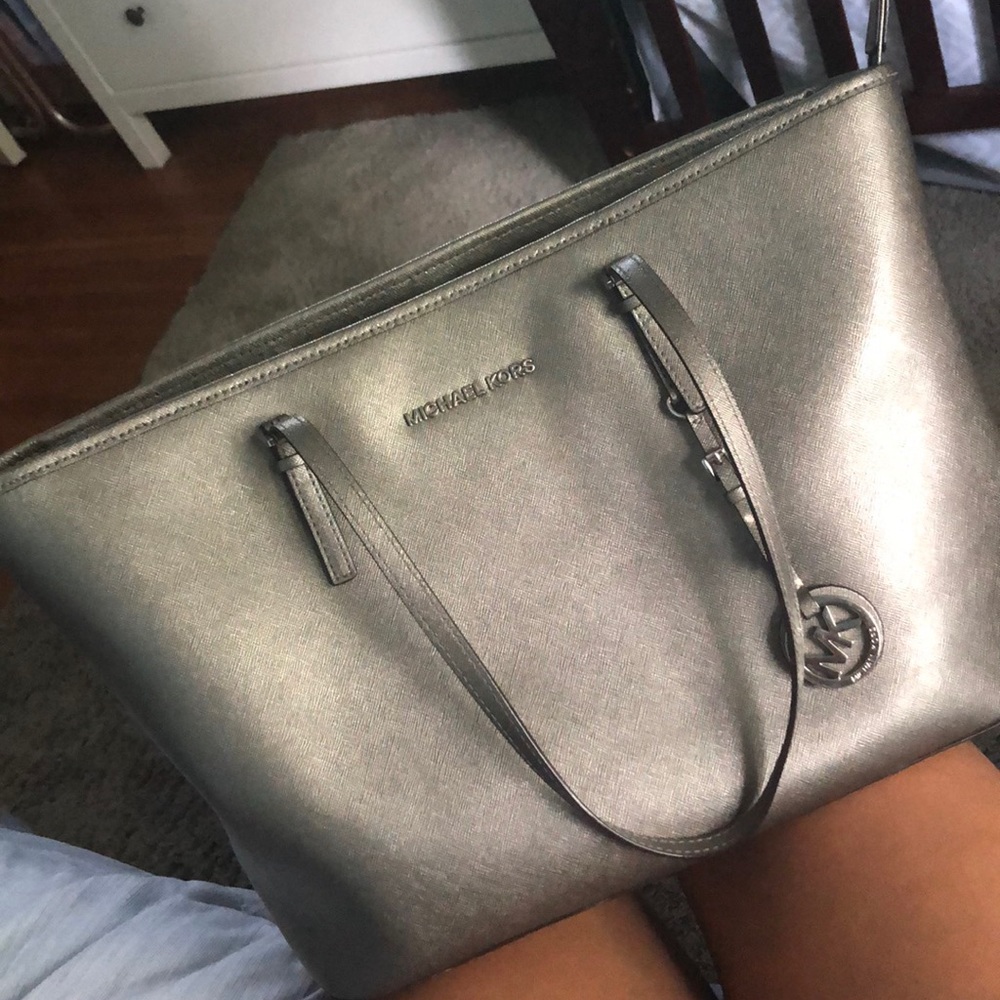 Michae Kors Purse - Picture 1 of 2